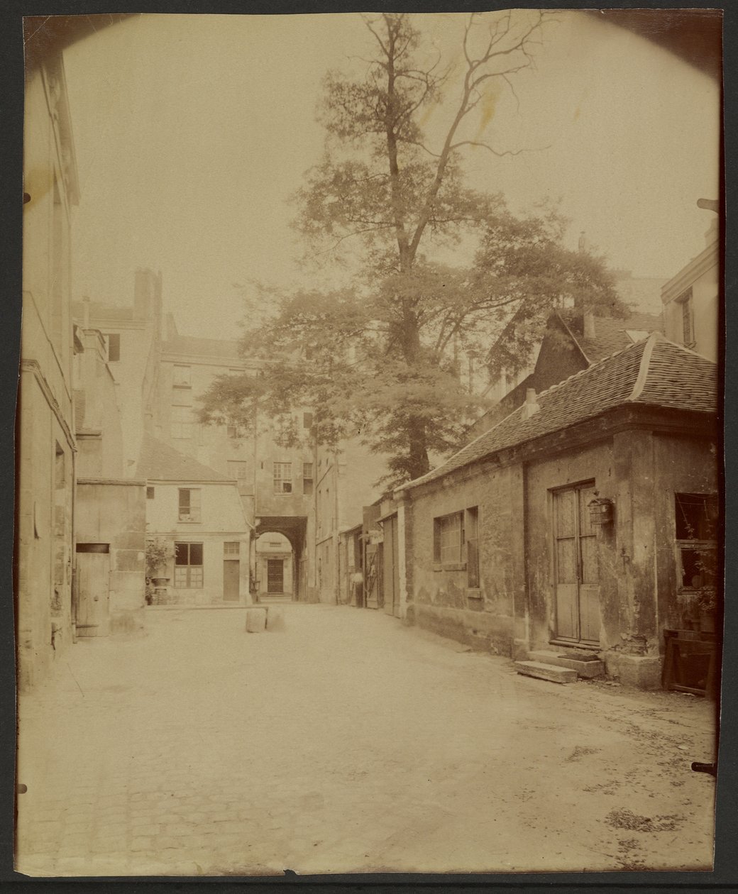 Dawny klasztor karmelitów, Rue Saint-Jacques, Va Disparaître autorstwa Eugène Atget