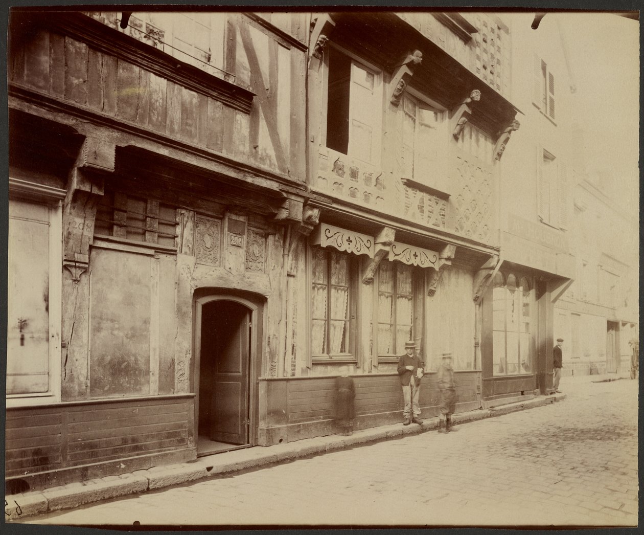 Beauvais, House Rue de la Manufacture autorstwa Eugène Atget