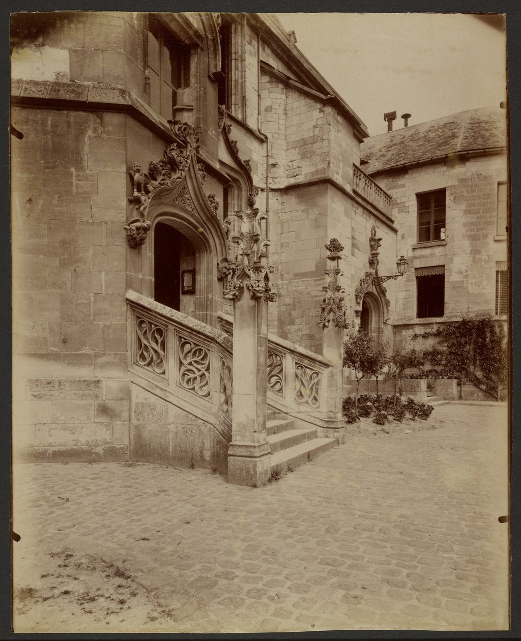 Beauvais, sądy autorstwa Eugène Atget