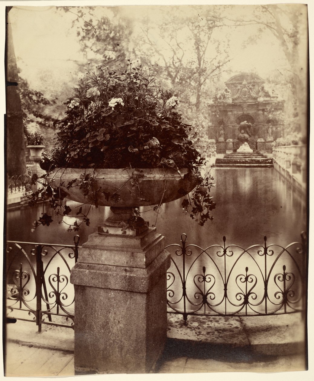 Ogrody Luksemburskie autorstwa Eugène Atget