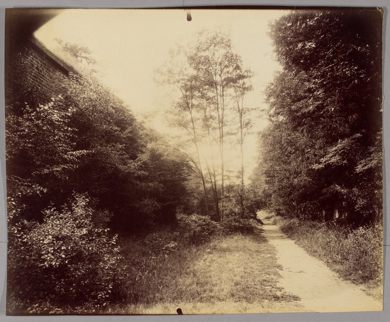 Porte Dauphine autorstwa Eugène Atget