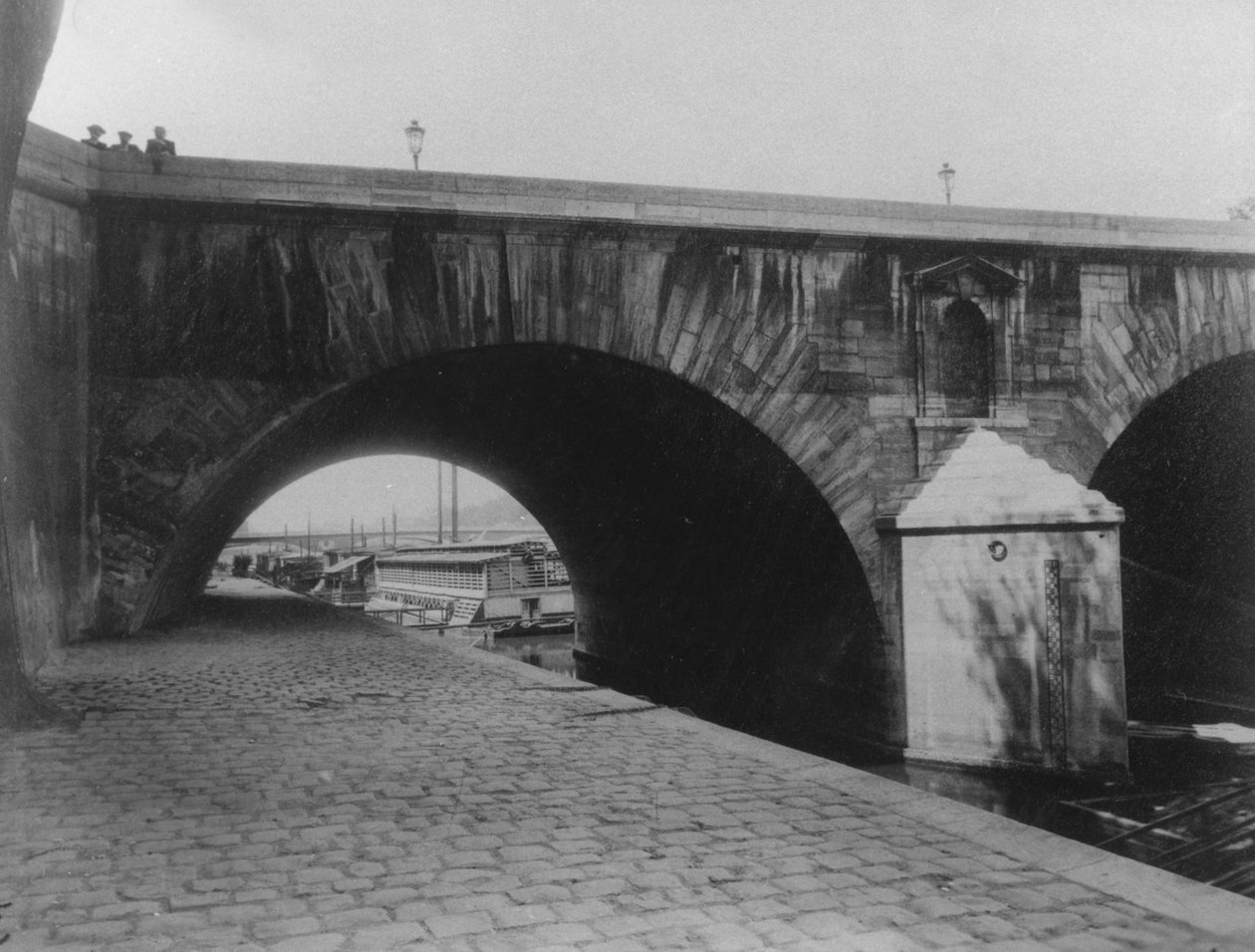 Quai dAnjou, Pont Marie, Paryż (4. dzielnica), 1911 autorstwa Eugène Atget