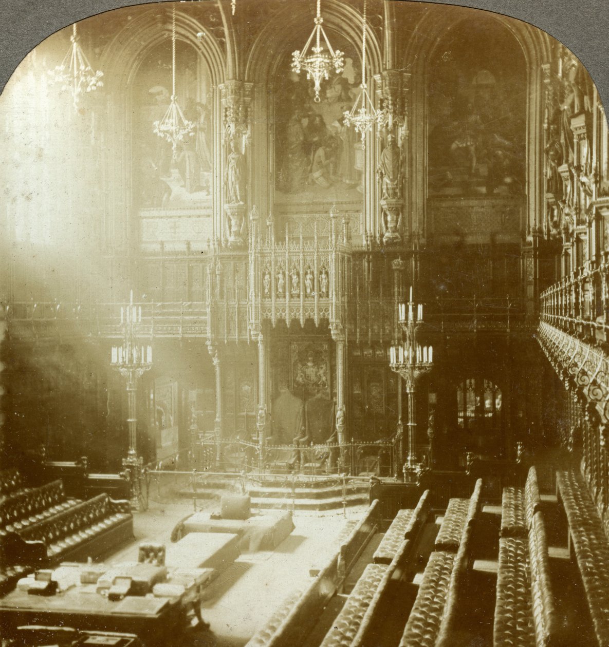 Wnętrze Izby Lordów, Westminster, Londyn. autorstwa Excelsior Stereoscopic Tours