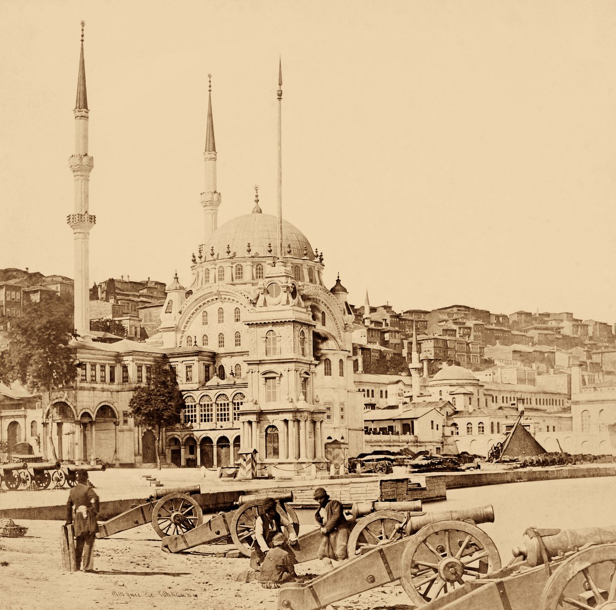 Skład artylerii i amunicji, Stambuł, 1855 (odbitka sepiowa) autorstwa Felice Beato