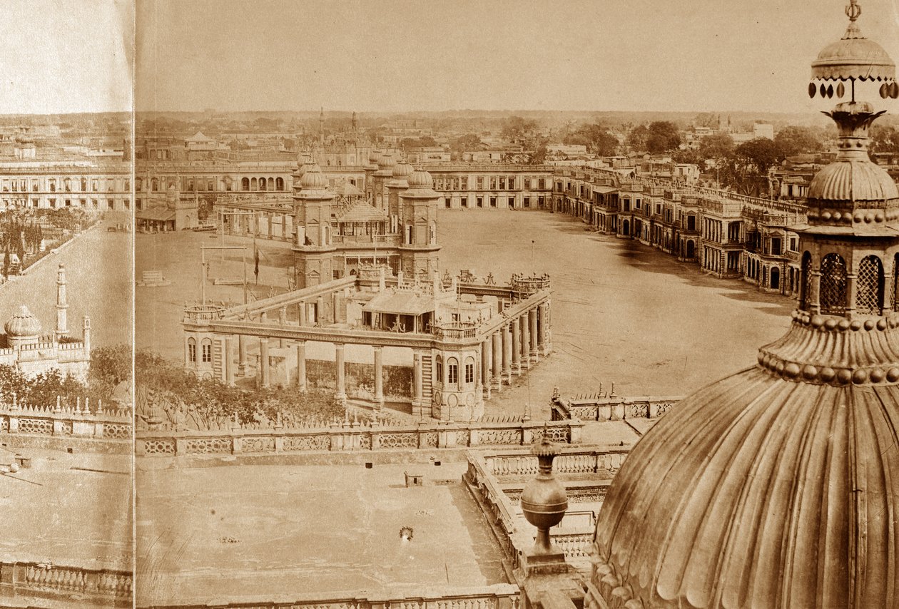 Panoramiczny widok na dziedzińce rezydencji, Lucknow autorstwa Felice Beato