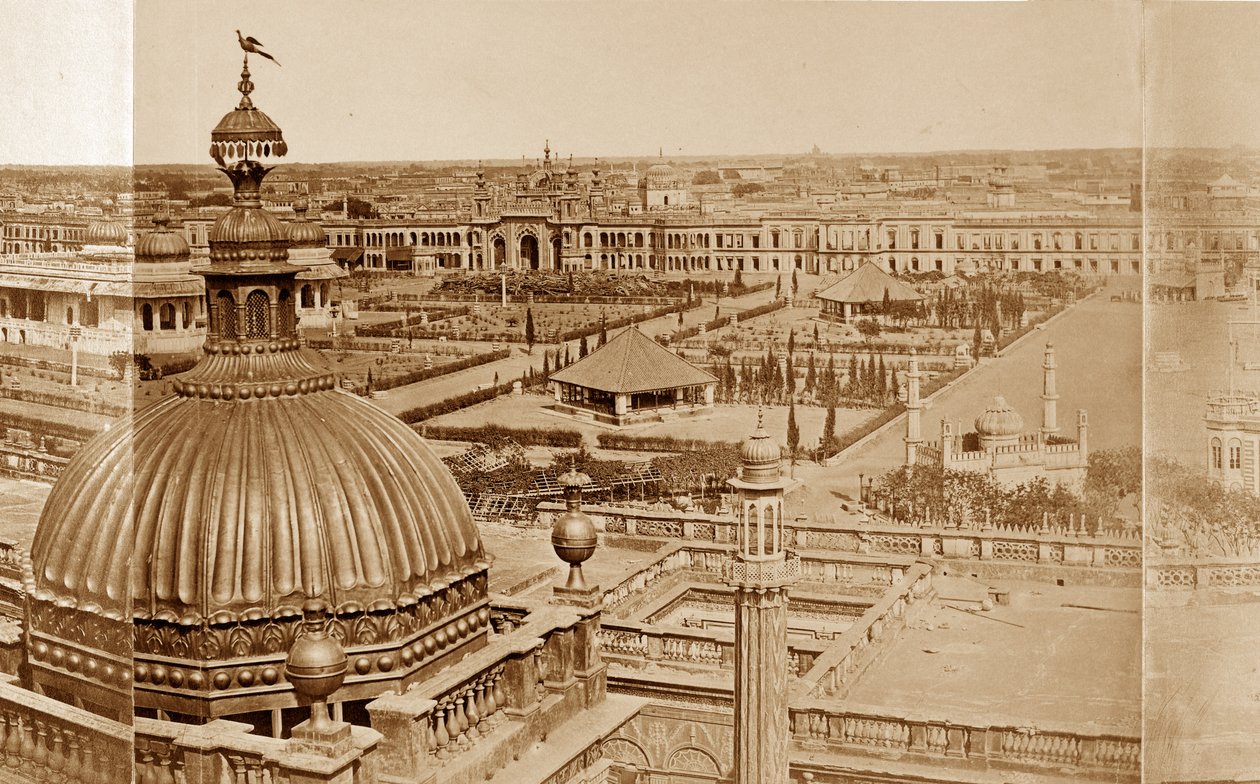 Panoramiczny widok na dziedzińce rezydencji, Lucknow autorstwa Felice Beato
