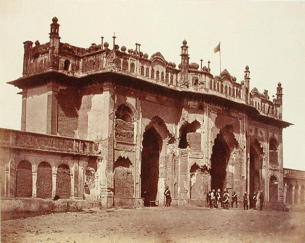 Brama w Lucknow autorstwa Felice Beato