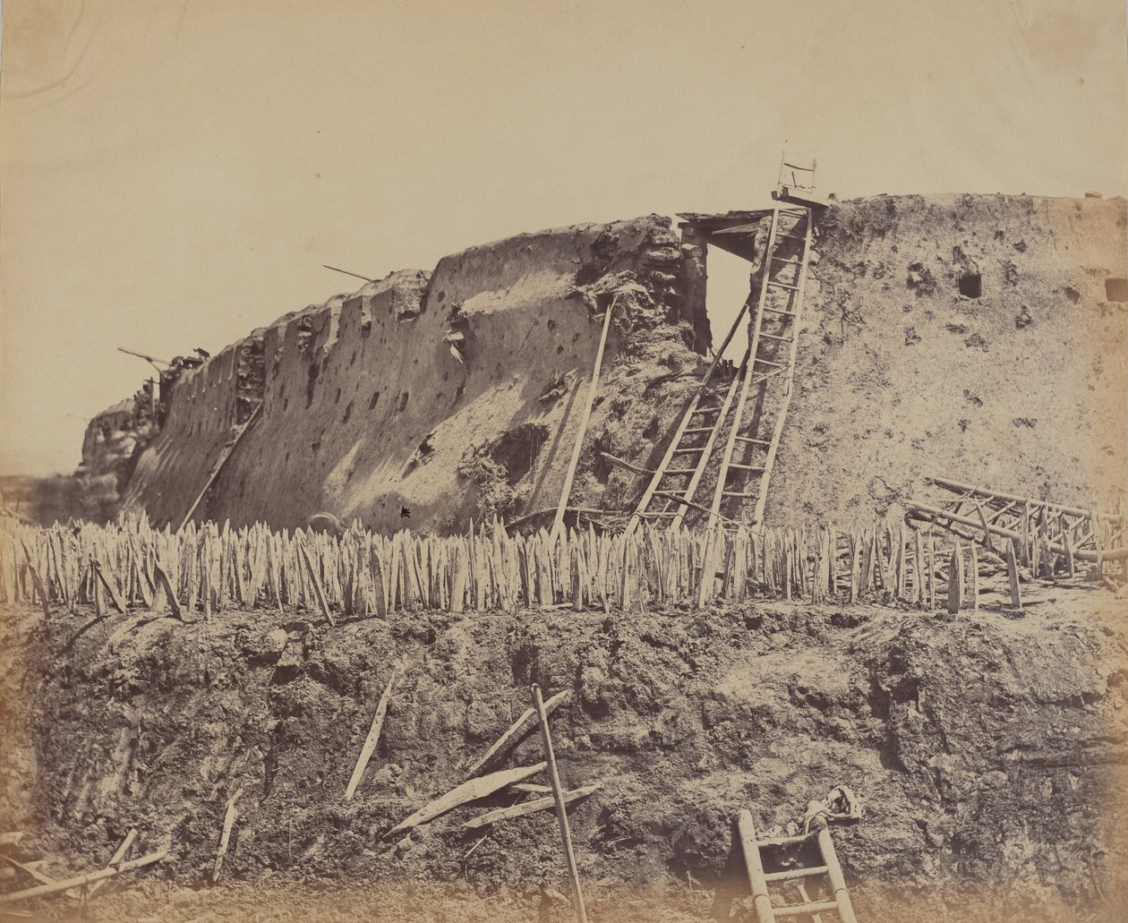 Kąt fortu Północnego Taku, do którego weszli Francuzi, 21 sierpnia 1860 r autorstwa Felice Beato