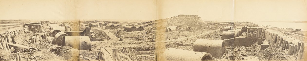 Wnętrze Fortu Północnego Taku po jego zdobyciu 21 sierpnia 1860 r autorstwa Felice Beato