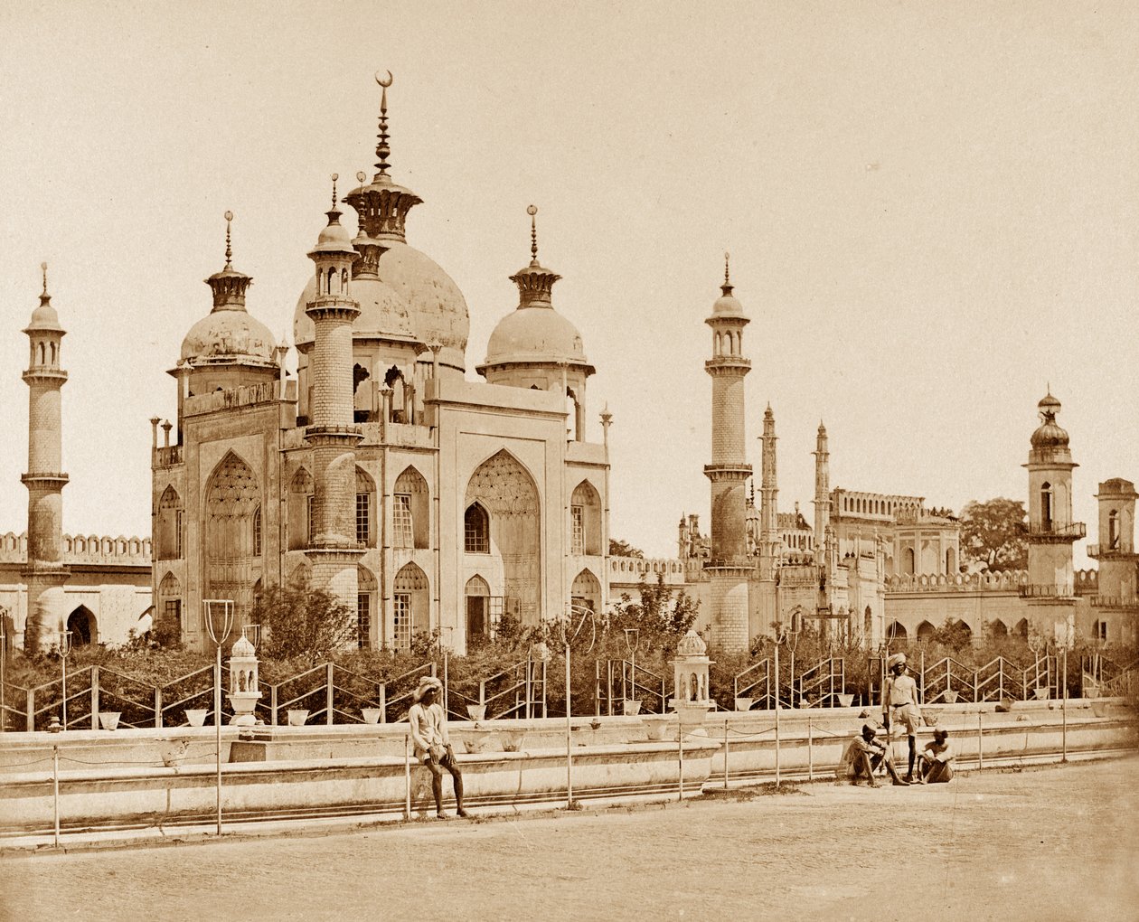 Meczet w Husainabad Imambara, Lucknow autorstwa Felice Beato