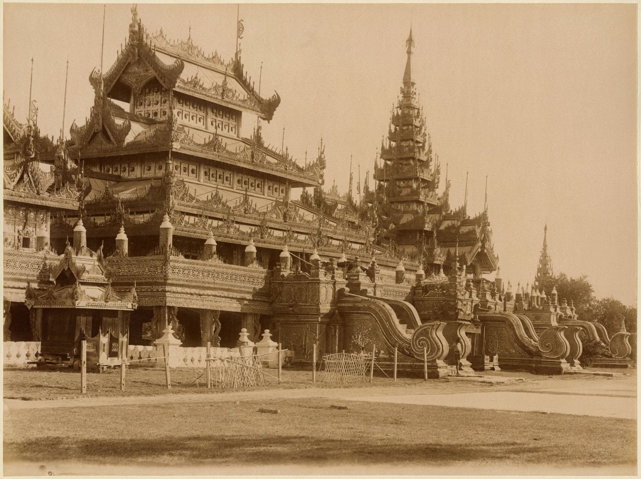 Hman Kyaung lub szklany klasztor, Birma, ok. 1890 (odbitka albuminowa) autorstwa Felice Beato