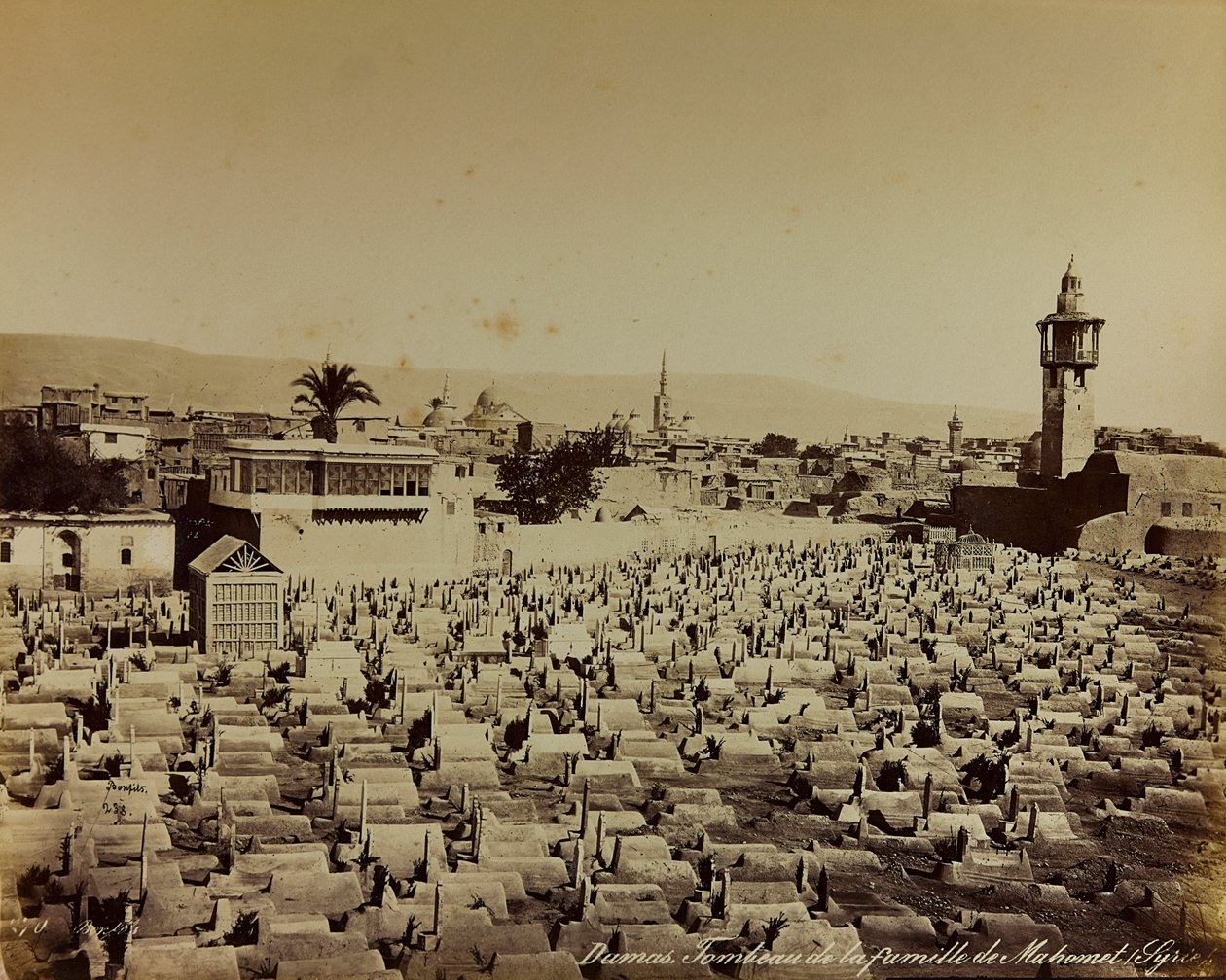 Album „Damas et Baalbek”: rodzinny cmentarz Mahometa w Damaszku autorstwa Félix Bonfils
