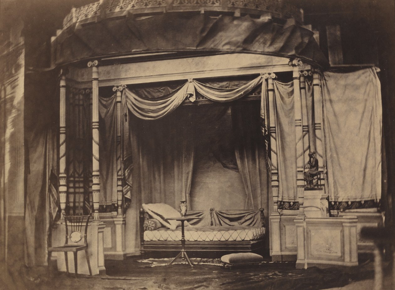 Sypialnia wystawiona na Wystawie Powszechnej w Paryżu w 1855 r., 1855 r. (zdjęcie) autorstwa Félix Jacques Antoine Moulin