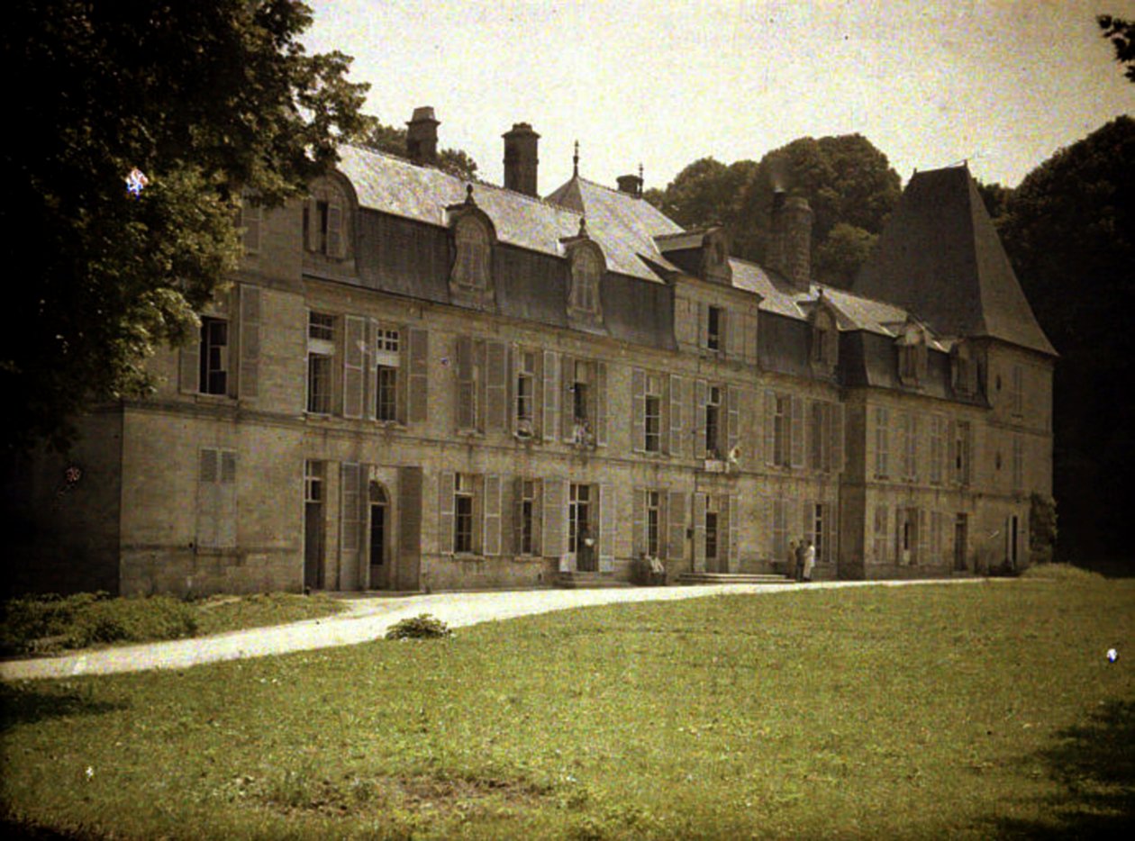 Zamek Vauxbuin, wykorzystywany przez armię francuską jako szpital, Soissons, Aisne, Francja, 1917 (autochrom) autorstwa Fernand Cuville