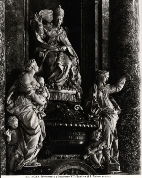 Pomnik Papieża Innocentego XII (1615-1700) (marmur) (zdjęcie czarno-białe) autorstwa Filippo Della Valle