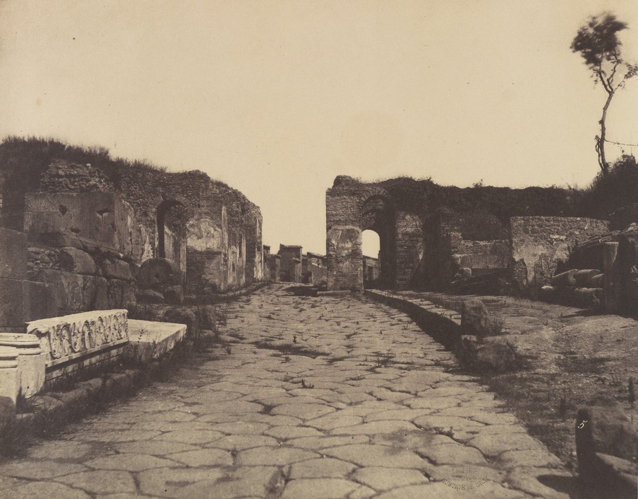 Pompeje, Zaułek Pompejusza, Grobowiec Pomnik Mamii, ca. 1853. autorstwa Firmin Eugène Le Dien