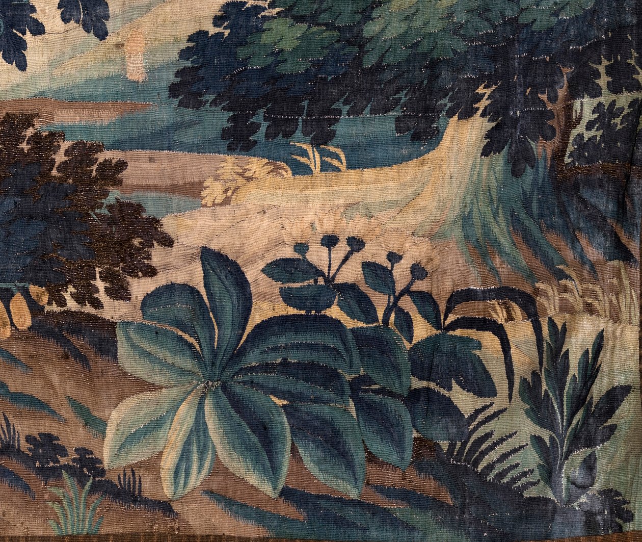 Kościół parafialny (kościół św. Walburgi). Gobelin flamandzki „Verdure”. Oudenaarde. Koniec XVII-początek XVIII wieku. Własność kościoła Sint-Walburgakerk Oudenaarde. autorstwa Flemish School