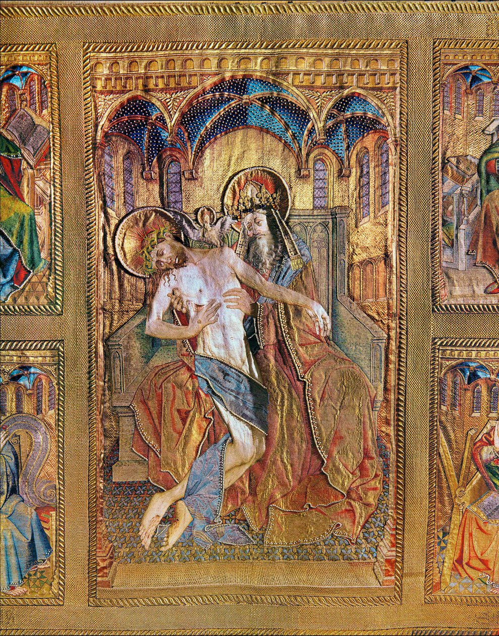 Tron Miłosierdzia, Ojciec Chrzestny trzymający syna na kolanachAltar antependium z burgundzkich szat mszalnych ... (haft na płótnie, złote i srebrne nici, jedwab, aksamit, perły, szkło) autorstwa Flemish School