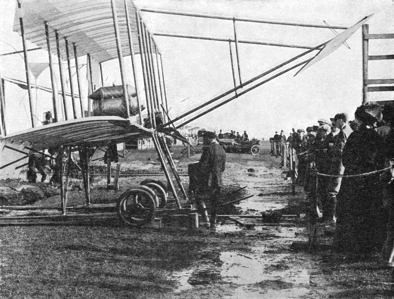 Henri Farman i jego dwupłatowiec Gnome o mocy 50 KM, Blackpool Aviation Meeting, Lancashire, 1909 1933. autorstwa Flight Photo