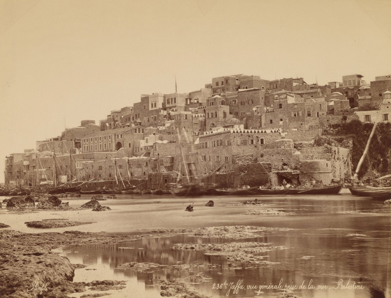 Jaffa, ogólny widok z morza – Palestyna autorstwa Félix Bonfils