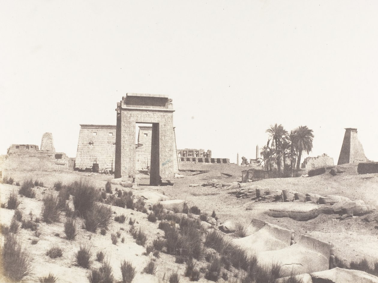 Teby Karnak, Widok ogólny ruin zaczerpnięty z punktu B, 1851-52, wydrukowany w latach 1853-54. autorstwa Félix Teynard