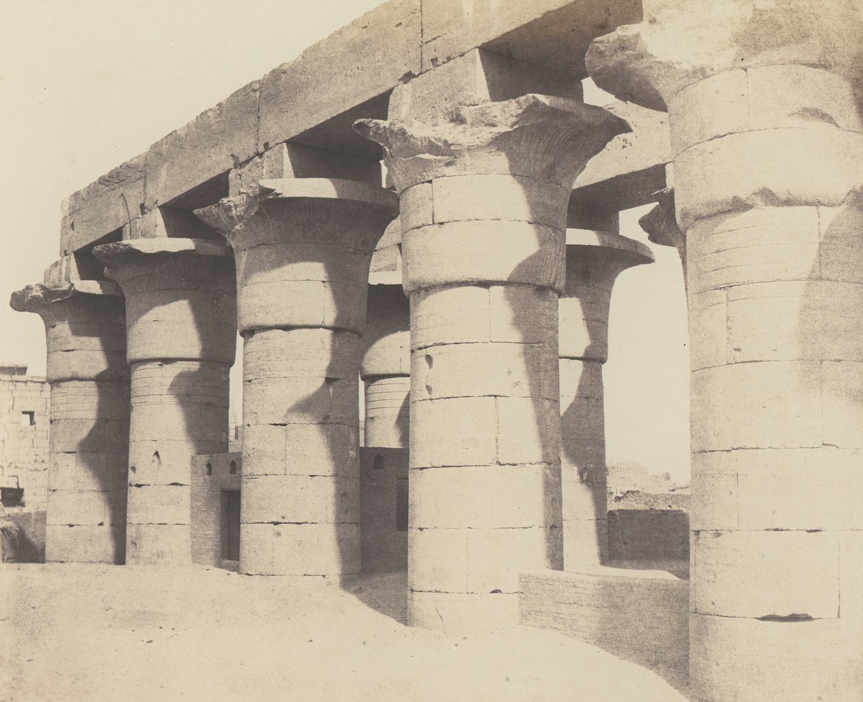 Louksor Teby. Construction Centrale - Wielka Kolumnada, 1851-52, druk 1853-54. autorstwa Félix Teynard