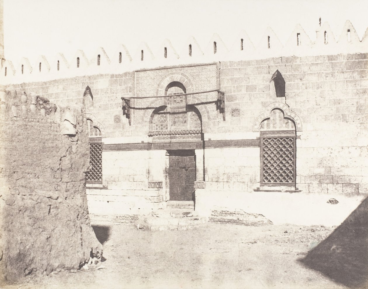 Souâdj, Grób Mouràd-Beya - Wejście do Meczetu, 1851-52, wydrukowany 1853-54. autorstwa Félix Teynard