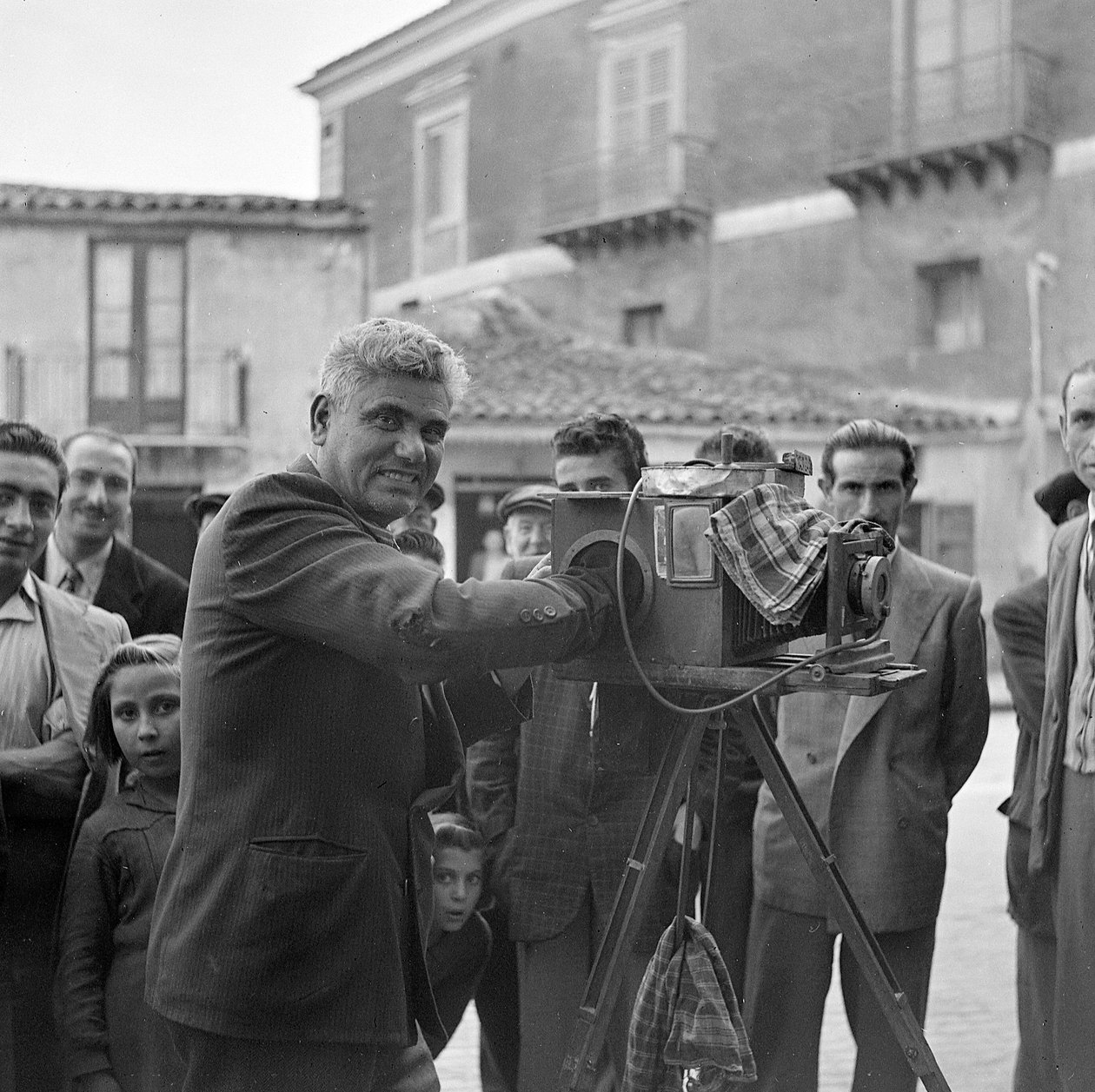 Sycylijski fotograf wędrowny autorstwa Fosco Maraini