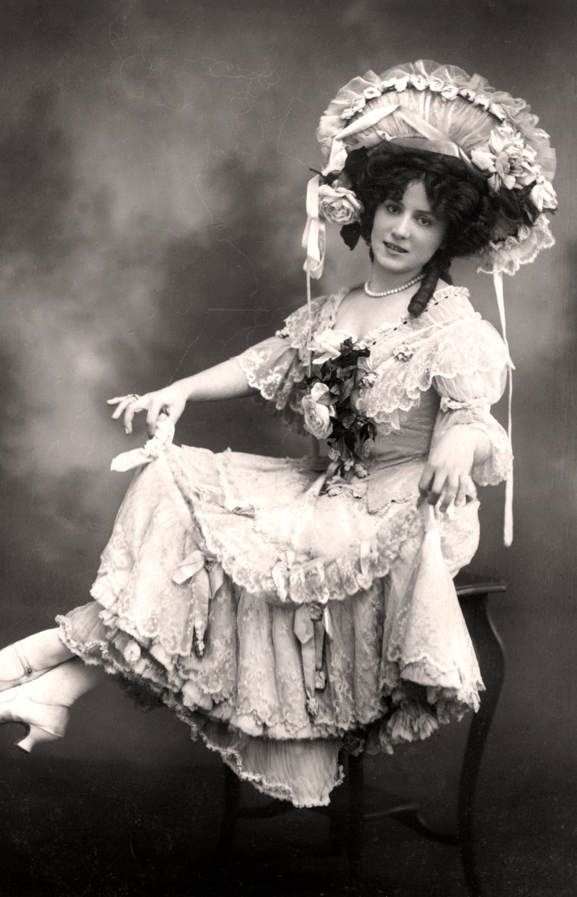 Fanny Dango 1878-1972, piosenkarka i tancerka, początek XX wieku. autorstwa Foulsham and Banfield