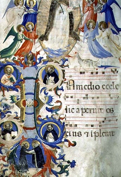 Ms 558 f.67v Św. Dominik w otoczeniu muzykujących aniołów nad historycznym inicjałem I przedstawiającym (zgodnie z ruchem wskazówek zegara) SS. Augustyn, Ambroży, Piotr Męczennik, Grzegorz i Hieronim, z Graduału, początek lat trzydziestych XIV wieku (vellu autorstwa Fra Angelico