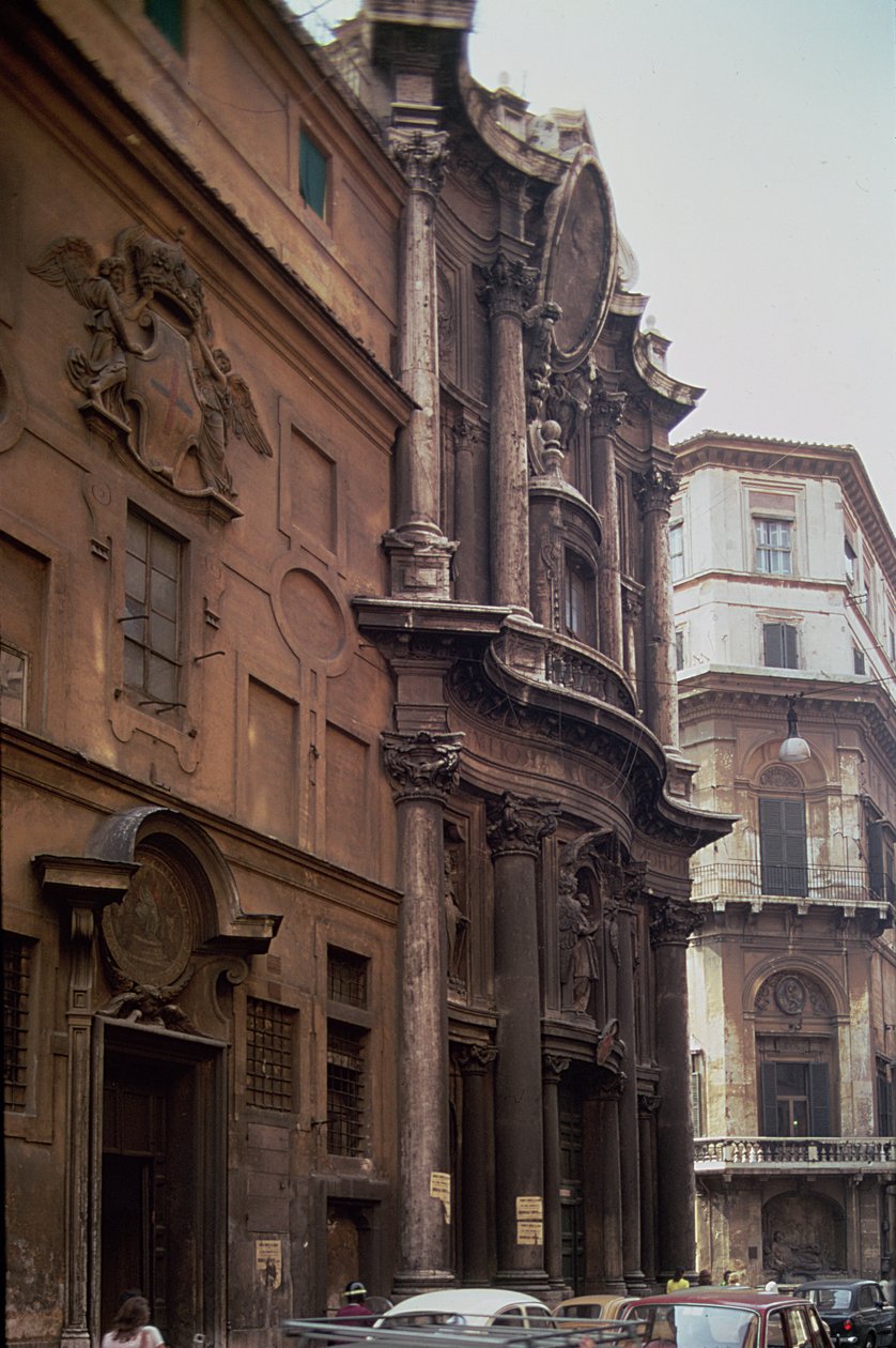 Fasady kościoła i klasztoru San Carlo alle Quattro Fontane, Rzym, 1637-41 autorstwa Francesco Borromini