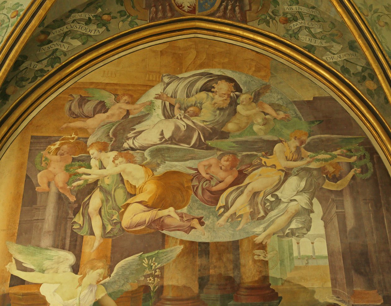 Zachodnia ściana kaplicy opactwa Rayonnant, szczegół powyżej Zwiastowania autorstwa Francesco Primaticcio