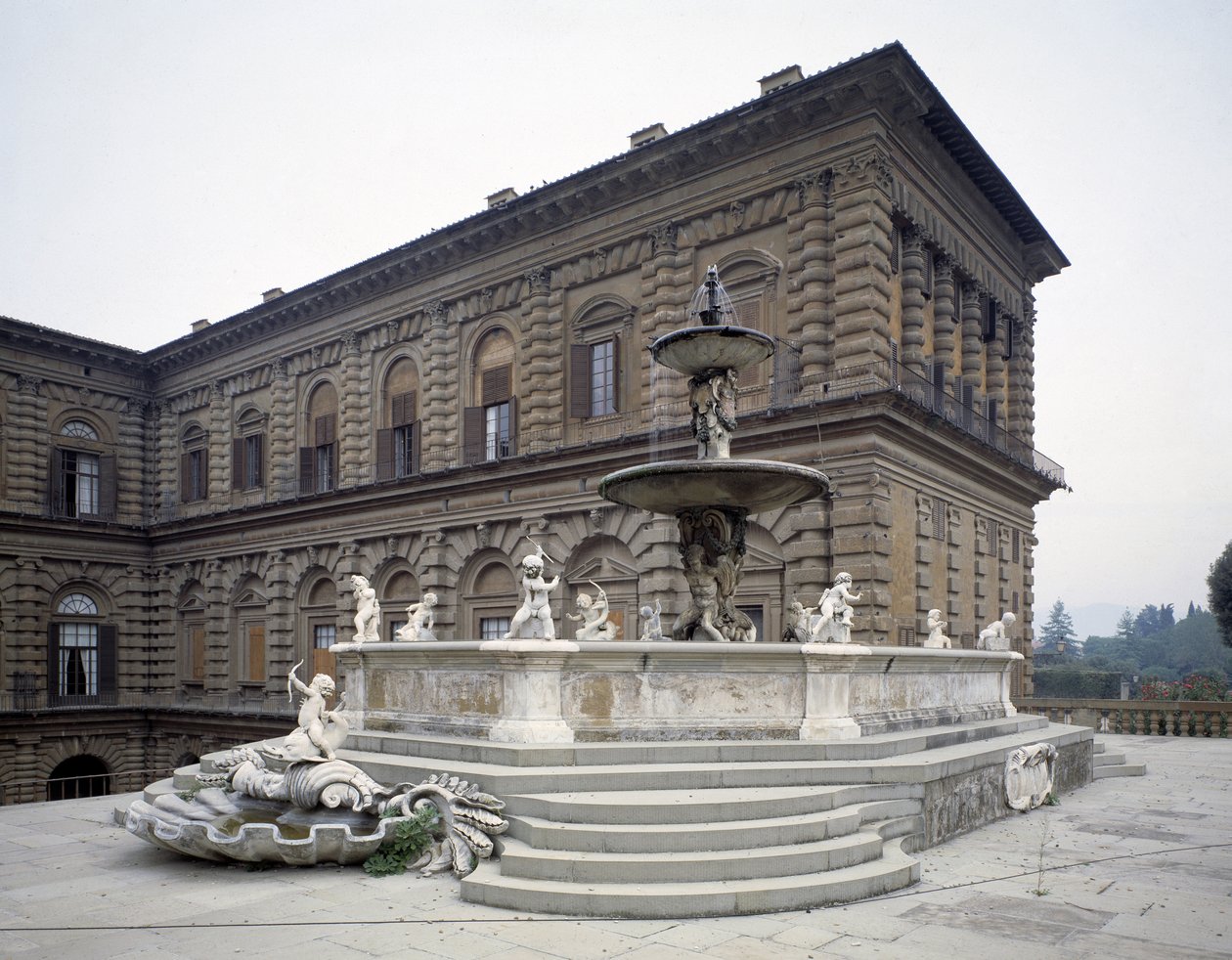 Widok na fontannę karczocha autorstwa Francesco del Tadda