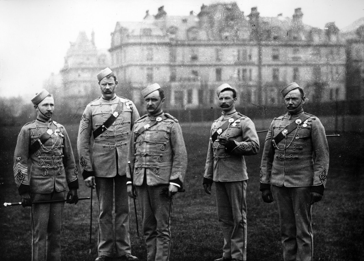 Oficerowie w Queens Westminster Volunteers (13. Middlesex), ok. 1890 r. autorstwa Francis G. O. Stuart