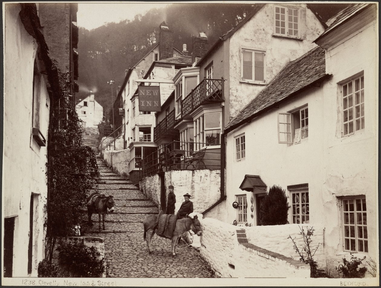 Clovelly, New Inn  Street autorstwa Francis Bedford
