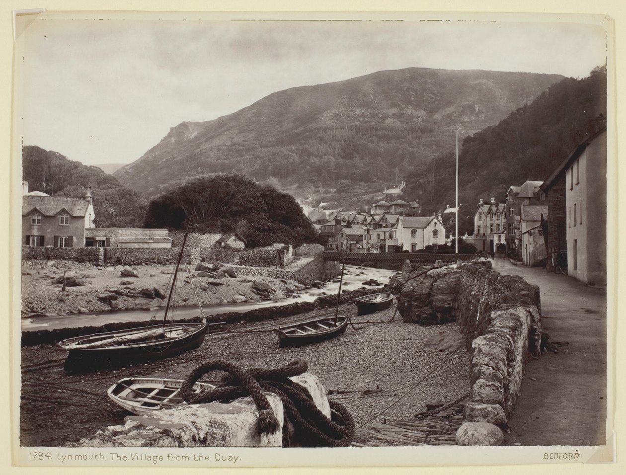 Lynmouth, wioska od nabrzeża autorstwa Francis Bedford