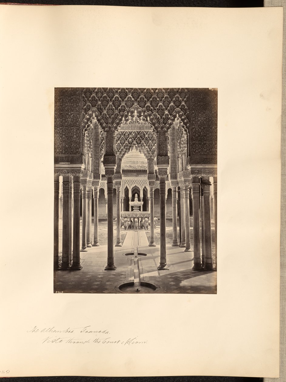 Alhambra, Grenada, widok na Dziedziniec Lwów autorstwa Francis Frith