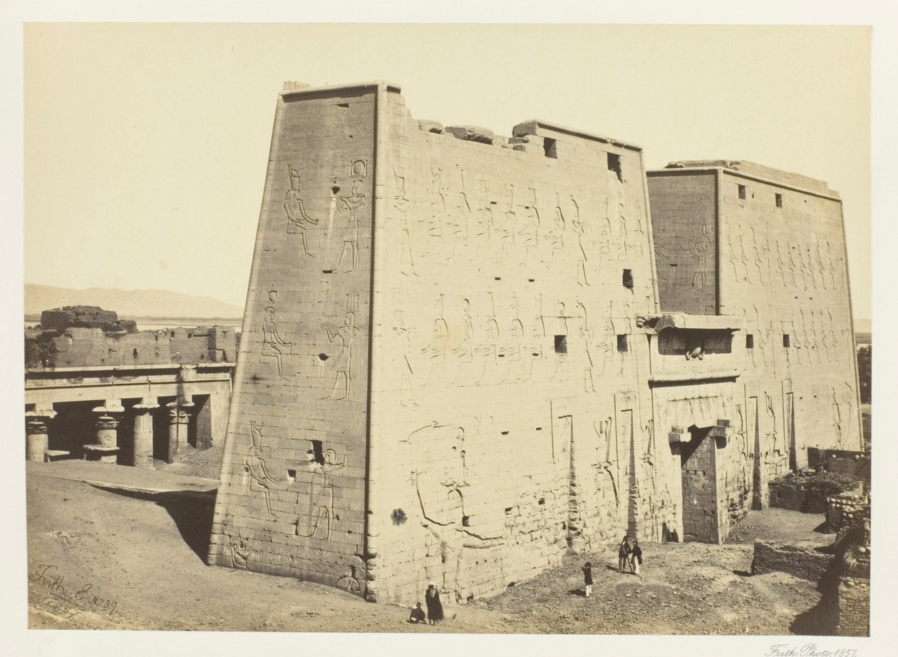 Wielki pylon w Edfu, Górny Egipt autorstwa Francis Frith