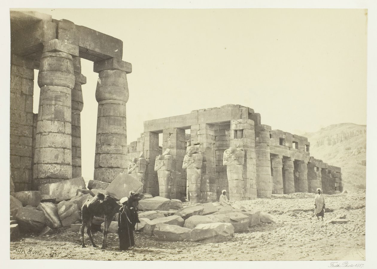 Memnonium, Teby, z równiny, 1857. autorstwa Francis Frith