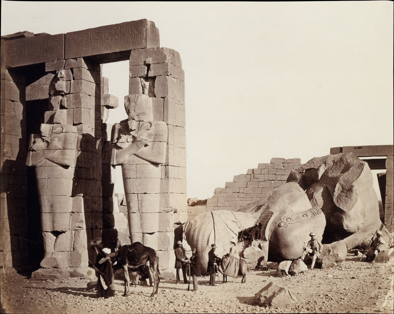 Ramesseum w El-Kurneh, Teby autorstwa Francis Frith