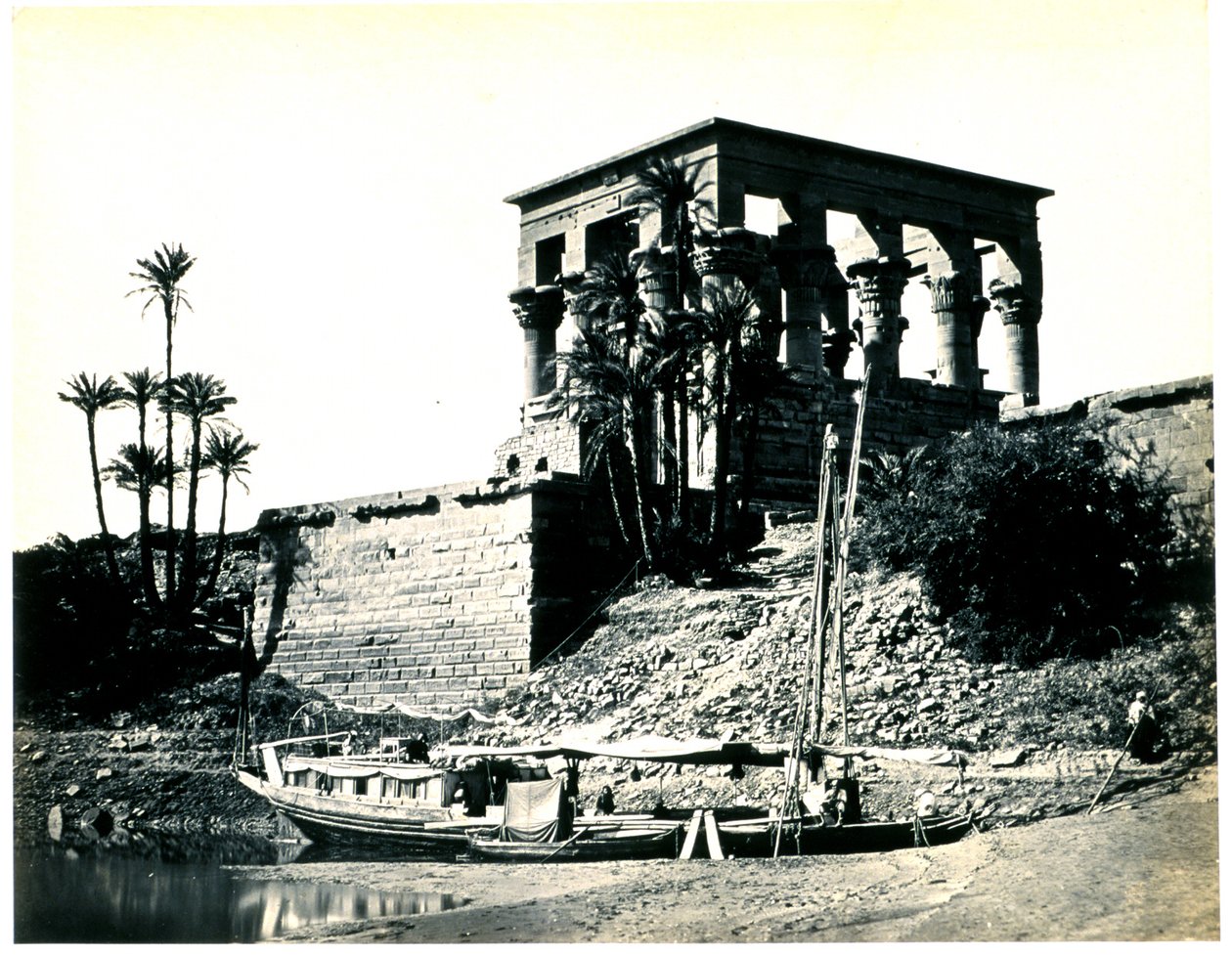 Ramesseum w El-Kurneh, Teby, drugi widok autorstwa Francis Frith