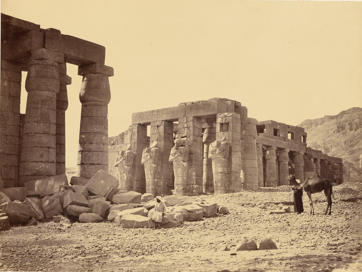 Ramesseum w El-Kurney, Teby, drugi widok autorstwa Francis Frith