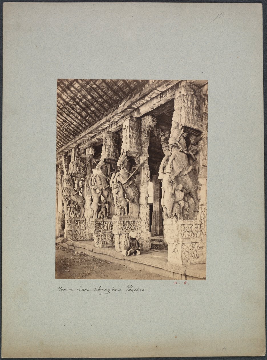 Trichinopoly Horse Court autorstwa Francis Frith and Co.