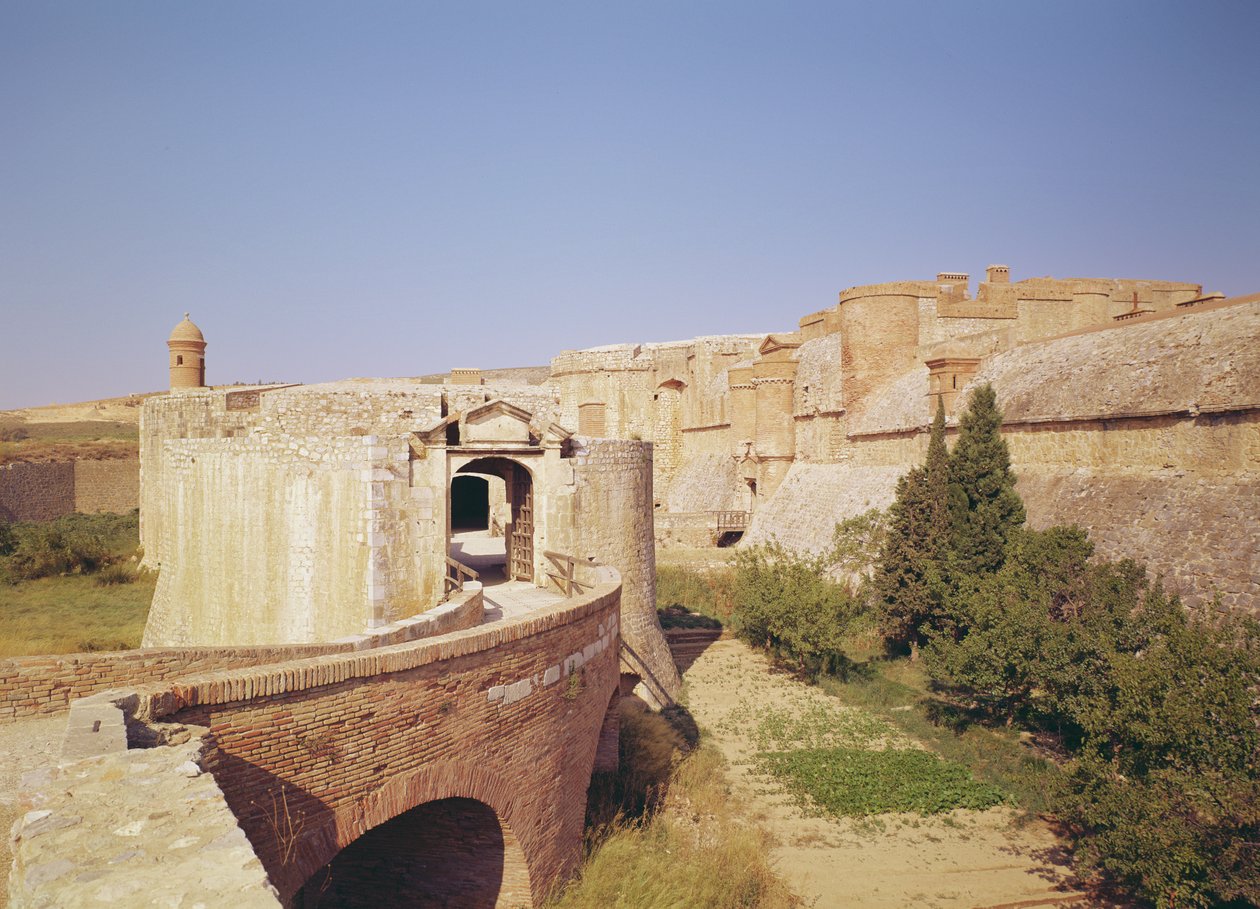 Wejście do Fort de Salses, zbudowane w latach 1497-1504 autorstwa Francisco Ramirez