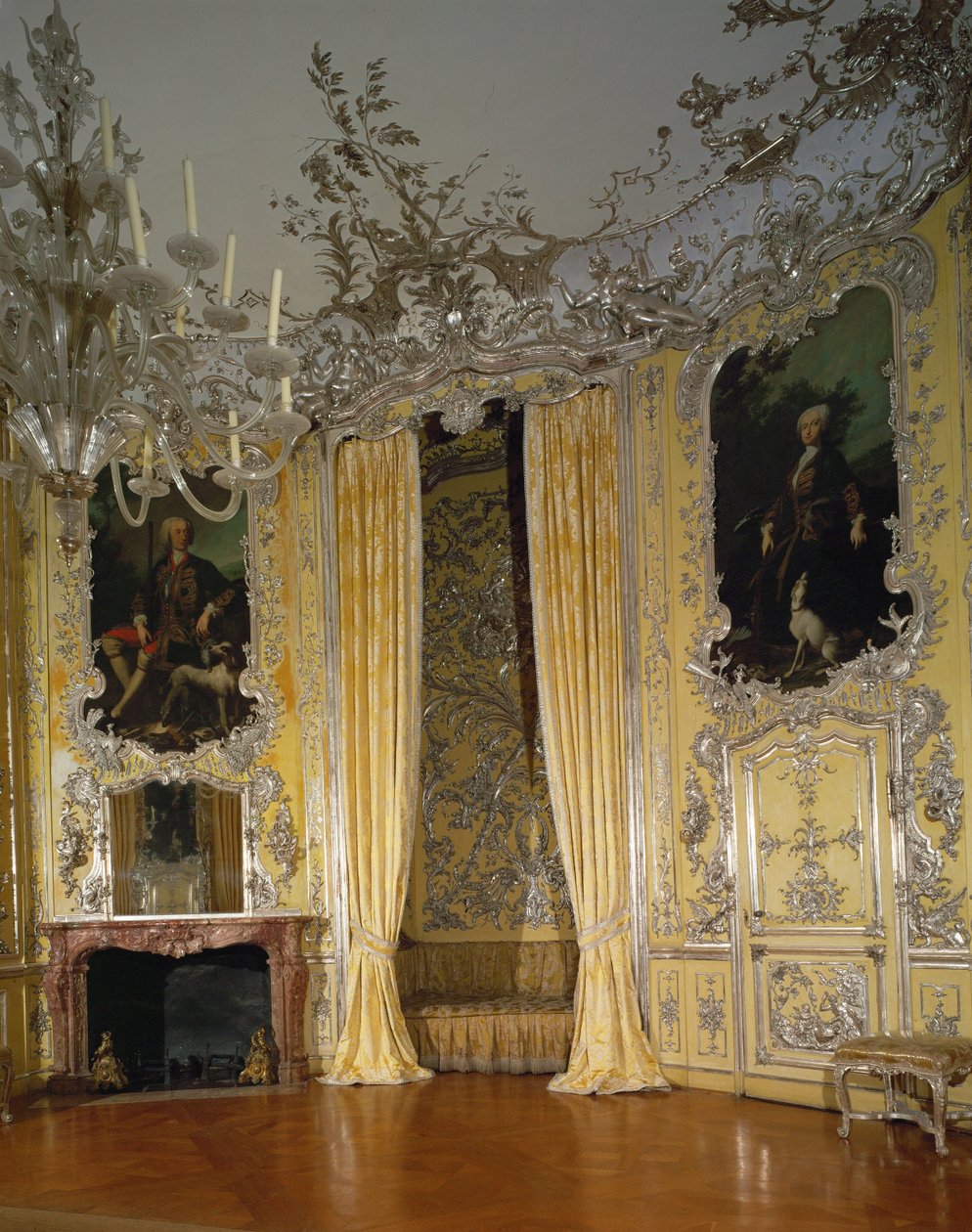 Amalienburg, mały domek myśliwski na terenie pałacu Nymphenburg autorstwa Francois de Cuvillies