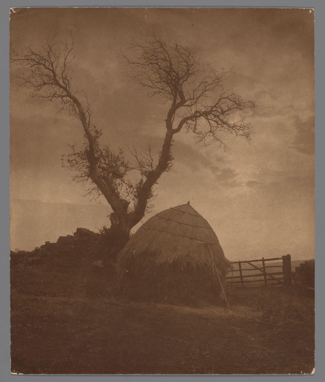 Most Egton w Whitby bij zonsondergang Godzina policyjna Słońca (tytuł na obiekcie) autorstwa Frank Meadow Sutcliffe