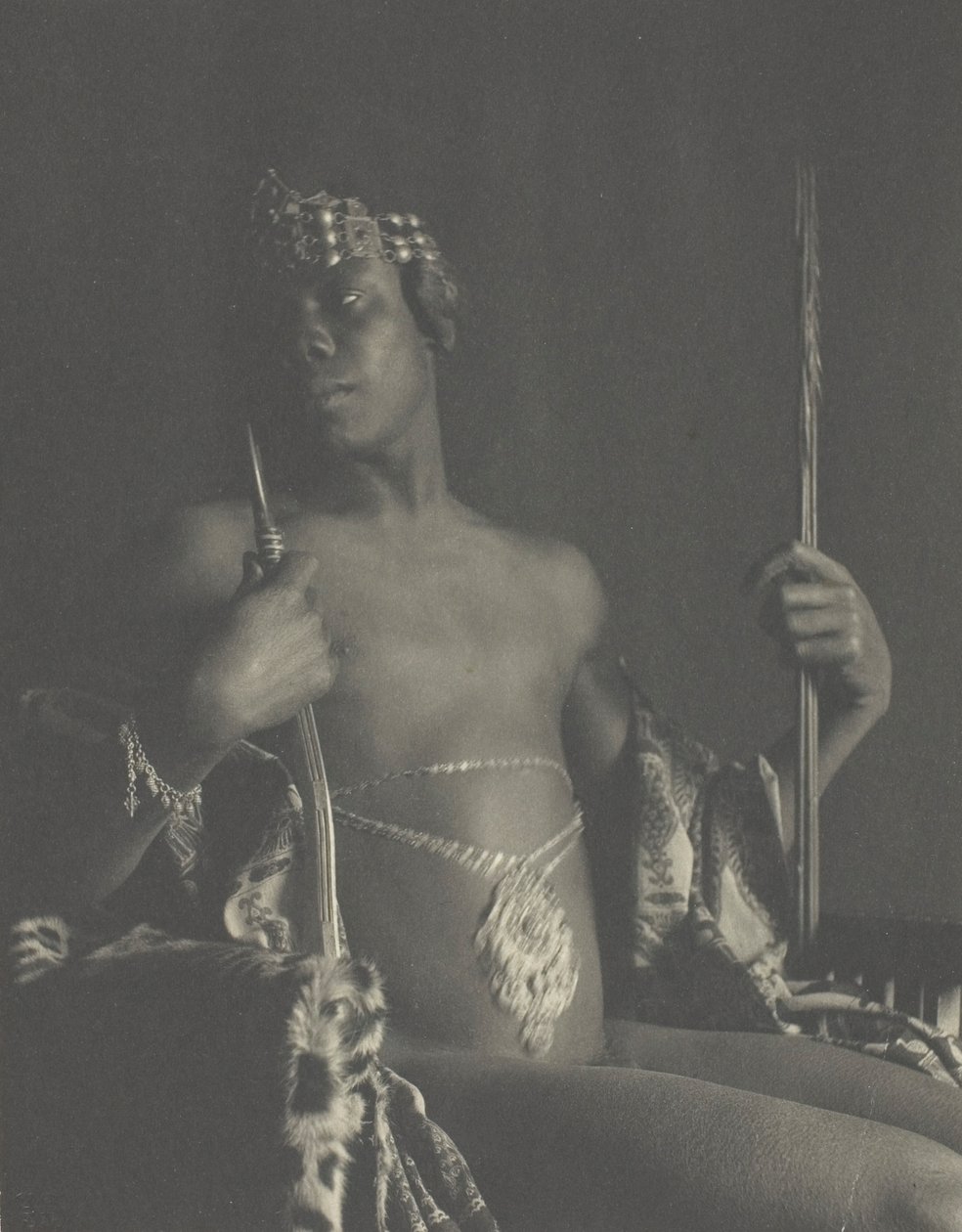 Menelek, 18961902. autorstwa Fred Holland Day