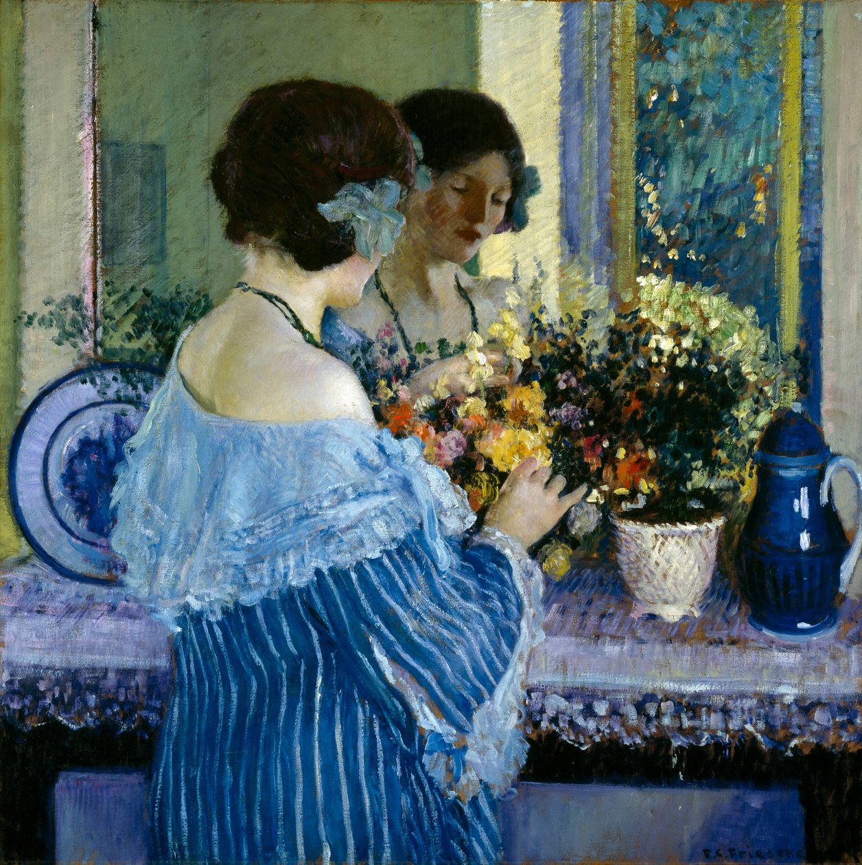 Dziewczyna w niebieskich układanie kwiatów autorstwa Frederick Carl Frieseke