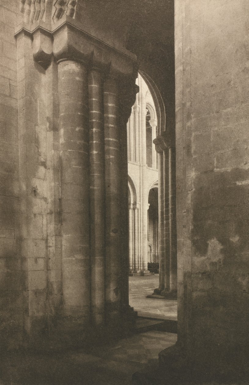 Praca z kamerą: Katedra w Ely: Wspomnienie Normanów autorstwa Frederick Henry Evans