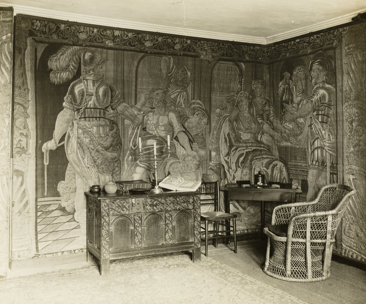 Dwór Kelmscott: W pokoju z gobelinami autorstwa Frederick H. Evans